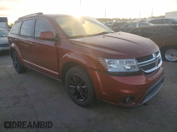 2013 Dodge Journey SXT with VIN 3C4PDCBG5DT503644, listed as a Copart auction lot 85166635 with 106,327 mi miles and Clean title. Bid and sale history available at DreamBid. Image 4.