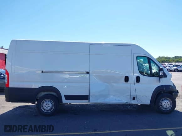 2025 Ram ProMaster Cargo Tradesman с VIN 3C6MRVJG3SE509792, выставлен на аукционе IAAI как лот 42726223 с пробегом 8 426 миль миль и . История ставок и продаж доступна на DreamBid. Изображение 13.