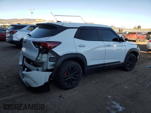 2022 Chevrolet TrailBlazer LS с VIN KL79MNSL8NB013099, выставлен на аукционе Copart как лот 83608234 с пробегом Не указан миль и На запчасти • Non repairable. История ставок и продаж доступна на DreamBid. Изображение 3.