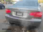 2012 BMW 3 Series 335i с VIN WBAKG7C58CE803387, выставлен на аукционе IAAI как лот 43438973 с пробегом 129 264 миль миль и . История ставок и продаж доступна на DreamBid. Изображение 17.