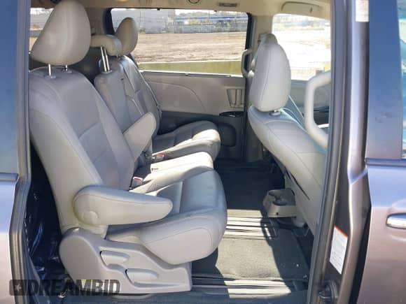 2016 Toyota Sienna XLE with VIN 5TDYK3DC2GS757055, listed as a IAAI auction lot 43483531 with 65,701 mi miles and . Bid and sale history available at DreamBid. Image 8.