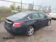 2015 Nissan Altima S z VIN 1N4AL3AP1FC279948, wystawiony jako IAAI lot #43439890 z przebiegiem 164 033 mil mil oraz . Historia ofert i sprzedaży dostępna na DreamBid. Obrazek 4.