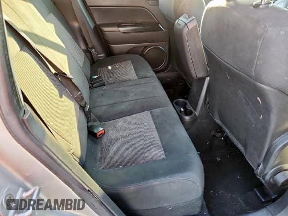 2011 Jeep Compass Latitude z VIN 1J4NF1FB5BD271774, wystawiony jako Copart lot #86056655 z przebiegiem 140 558 mil mil oraz Szkoda całkowita • Salvage title. Historia ofert i sprzedaży dostępna na DreamBid. Obrazek 10.