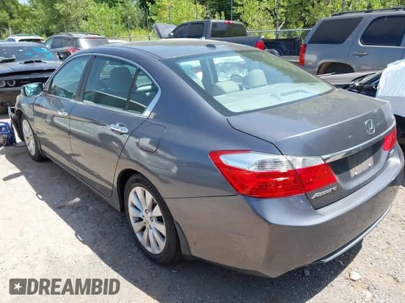 2013 Honda Accord EX-L z VIN 1HGCR2F84DA168611, wystawiony jako IAAI lot #42801977 z przebiegiem 110 943 mil mil oraz . Historia ofert i sprzedaży dostępna na DreamBid. Obrazek 3.