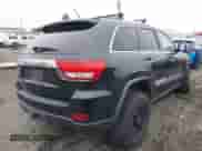 2012 Jeep Grand Cherokee Laredo z VIN 1C4RJFAG0CC293775, wystawiony jako IAAI lot #43186102 z przebiegiem 174 699 mil mil oraz . Historia ofert i sprzedaży dostępna na DreamBid. Obrazek 4.