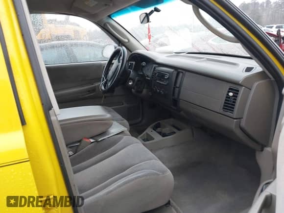 2004 Dodge Dakota Sport с VIN 1D7HG38N64S752270, выставлен на аукционе IAAI как лот 41555599 с пробегом 121 283 миль миль и . История ставок и продаж доступна на DreamBid. Изображение 5.