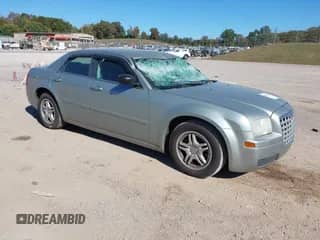 2006 Chrysler 300 with VIN 2C3KA43RX6H484761, listed as a IAAI auction lot 43467426 with 105,561 mi miles and . Bid and sale history available at DreamBid. Image 1.