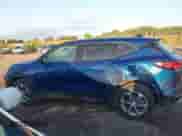 2023 Chevrolet Blazer LT z VIN 3GNKBHR40PS157190, wystawiony jako IAAI lot #43087884 z przebiegiem 69 637 mil mil oraz . Historia ofert i sprzedaży dostępna na DreamBid. Obrazek 14.