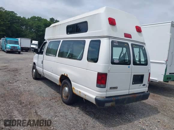 2006 Ford Econoline Cargo with VIN 1FTSS34L06DB34758, listed as a IAAI auction lot 42610913 with 108,041 mi miles and . Bid and sale history available at DreamBid. Image 3.