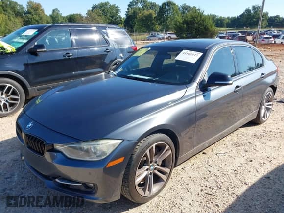 2014 BMW 3 Series 335i с VIN WBA3A9G51ENS65193, выставлен на аукционе IAAI как лот 43165117 с пробегом 131 317 миль миль и . История ставок и продаж доступна на DreamBid. Изображение 2.