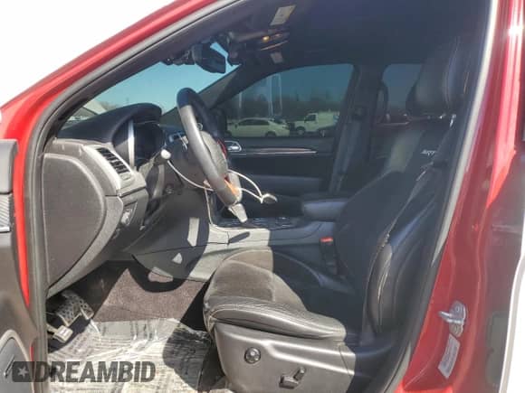 2016 Jeep Grand Cherokee SRT z VIN 1C4RJFDJ2GC441079, wystawiony jako Copart lot #48360525 z przebiegiem 61 152 mil mil oraz Szkoda całkowita • Salvage title. Historia ofert i sprzedaży dostępna na DreamBid. Obrazek 7.