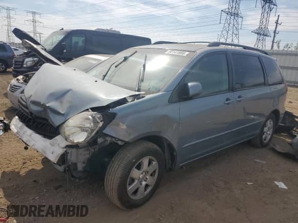 2004 Toyota Sienna XLE z VIN 5TDZA22C94S157598, wystawiony jako Copart lot #80141885 z przebiegiem 138 126 mil mil oraz Szkoda całkowita • Salvage title. Historia ofert i sprzedaży dostępna na DreamBid. Obrazek 1.