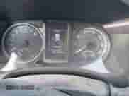 2017 Toyota Tacoma SR5 z VIN 3TMCZ5AN6HM071965, wystawiony jako IAAI lot #43423848 z przebiegiem 189 621 mil mil oraz . Historia ofert i sprzedaży dostępna na DreamBid. Obrazek 7.