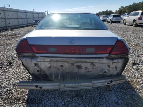 2001 Honda Accord EX with VIN 1HGCG32531A024065, listed as a Copart auction lot 41493535 with 233,650 mi miles and Salvage title. Bid and sale history available at DreamBid. Image 6.