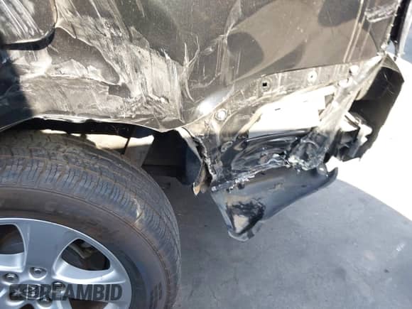 2017 Toyota Sienna L z VIN 5TDZZ3DC5HS870113, wystawiony jako IAAI lot #42485375 z przebiegiem 128 214 mil mil oraz . Historia ofert i sprzedaży dostępna na DreamBid. Obrazek 22.