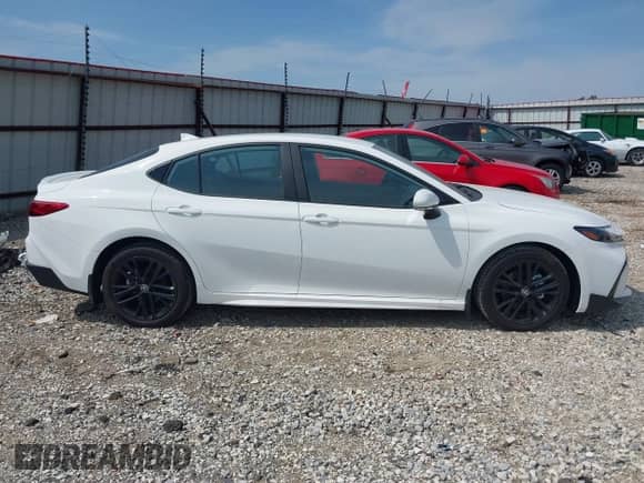 2025 Toyota Camry SE with VIN 4T1DAACKXSU083204, listed as a IAAI auction lot 43116221 with 859 mi miles and . Bid and sale history available at DreamBid. Image 13.