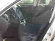 2013 Volkswagen Tiguan SE z VIN WVGAV3AX4DW599521, wystawiony jako Copart lot #49284325 z przebiegiem 123 430 mil mil oraz Czysty tytuł • Clean title. Historia ofert i sprzedaży dostępna na DreamBid. Obrazek 7.