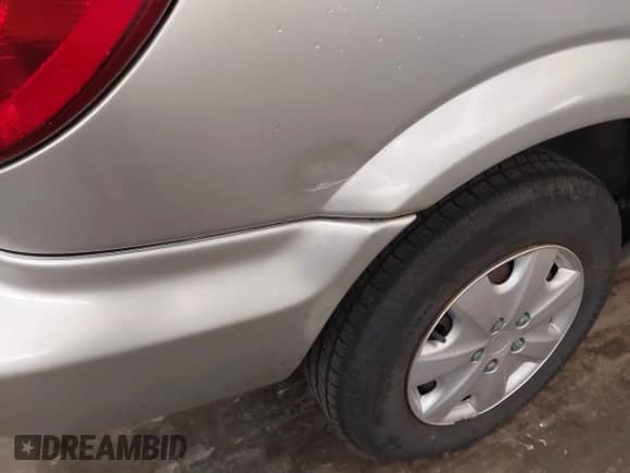 2005 Dodge Caravan SE with VIN 1D4GP25B85B346506, listed as a IAAI auction lot 42761350 with 137,830 mi miles and . Bid and sale history available at DreamBid. Image 6.