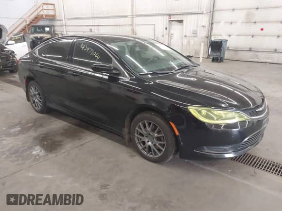 2015 Chrysler 200 LX с VIN 1C3CCCFBXFN723224, выставлен на аукционе IAAI как лот 43471064 с пробегом 116 538 миль миль и . История ставок и продаж доступна на DreamBid. Изображение 1.