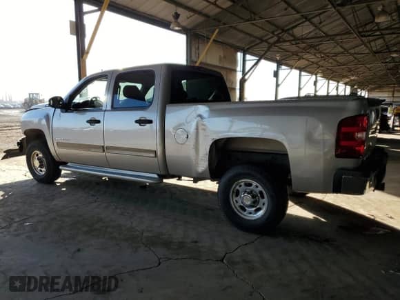 2009 Chevrolet Silverado 2500HD с VIN 1GCHC53K79F105245, выставлен на аукционе Copart как лот 80352014 с пробегом Не указан миль и Списание • Salvage title. История ставок и продаж доступна на DreamBid. Изображение 2.