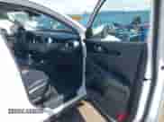 2019 Kia Sorento EX z VIN 5XYPHDA59KG606743, wystawiony jako IAAI lot #42110881 z przebiegiem 98 614 mil mil oraz . Historia ofert i sprzedaży dostępna na DreamBid. Obrazek 5.