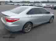 2017 Toyota Camry XLE z VIN 4T1BF1FKXHU754853, wystawiony jako IAAI lot #43148632 z przebiegiem 114 900 mil mil oraz . Historia ofert i sprzedaży dostępna na DreamBid. Obrazek 4.