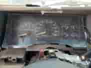 1999 Chevrolet Tahoe с VIN 3GNEC18R3XG165012, выставлен на аукционе Copart как лот 75803204 с пробегом 227 608 миль миль и Списание • Salvage title. История ставок и продаж доступна на DreamBid. Изображение 9.