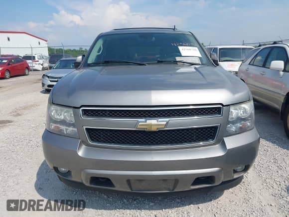2008 Chevrolet Suburban LTZ with VIN 3GNFK16398G157486, listed as a IAAI auction lot 42560730 with 311,851 mi miles and . Bid and sale history available at DreamBid. Image 6.