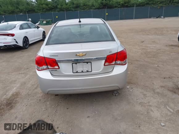 2014 Chevrolet Cruze LS с VIN 1G1PA5SH4E7421495, выставлен на аукционе IAAI как лот 43182759 с пробегом 178 222 миль миль и . История ставок и продаж доступна на DreamBid. Изображение 16.