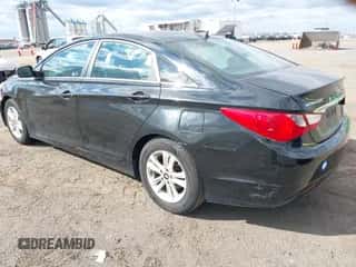2013 Hyundai Sonata GLS с VIN 5NPEB4AC8DH680058, выставлен на аукционе IAAI как лот 43534214 с пробегом 111 938 миль миль и . История ставок и продаж доступна на DreamBid. Изображение 3.