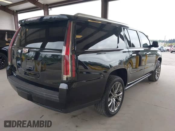 2020 Cadillac Escalade ESV Platinum with VIN 1GYS4KKJ1LR239730, listed as a IAAI auction lot 42249671 with 75,462 mi miles and . Bid and sale history available at DreamBid. Image 4.