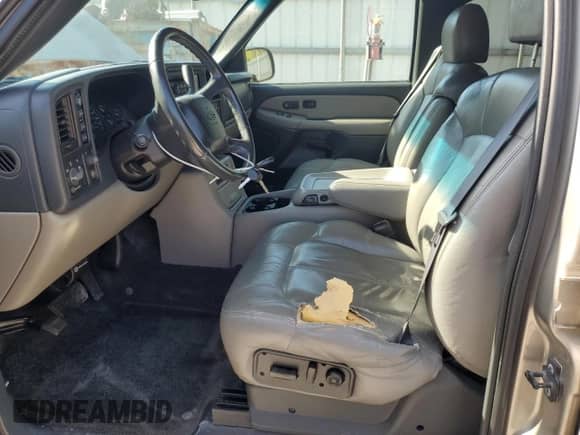 2000 Chevrolet Tahoe LT z VIN 1GNEK13TXYJ103211, wystawiony jako Copart lot #71665075 z przebiegiem 154 697 mil mil oraz Szkoda całkowita • Salvage title. Historia ofert i sprzedaży dostępna na DreamBid. Obrazek 7.