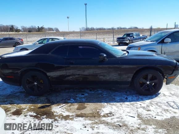 2015 Dodge Challenger SXT с VIN 2C3CDZAG3FH739860, выставлен на аукционе IAAI как лот 41633204 с пробегом 87 442 миль миль и . История ставок и продаж доступна на DreamBid. Изображение 13.