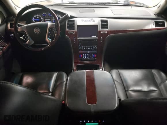 2010 Cadillac Escalade Luxury с VIN 1GYUKBEF1AR244378, выставлен на аукционе Copart как лот 44326825 с пробегом 166 452 миль миль и Списание • Salvage title. История ставок и продаж доступна на DreamBid. Изображение 8.