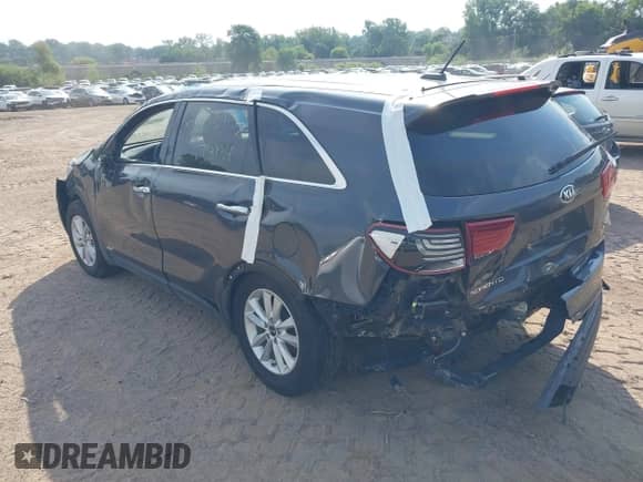 2019 Kia Sorento LX with VIN 5XYPGDA51KG522810, listed as a IAAI auction lot 43000577 with 98,934 mi miles and . Bid and sale history available at DreamBid. Image 3.