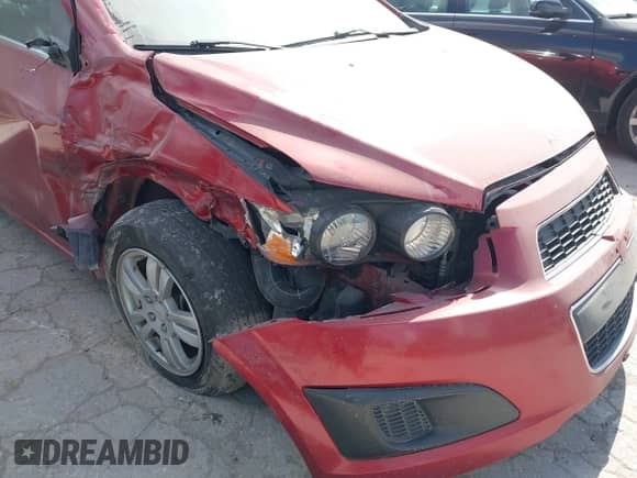 2012 Chevrolet Sonic LT с VIN 1G1JC5SH2C4168644, выставлен на аукционе IAAI как лот 43275899 с пробегом Не указан миль и . История ставок и продаж доступна на DreamBid. Изображение 6.