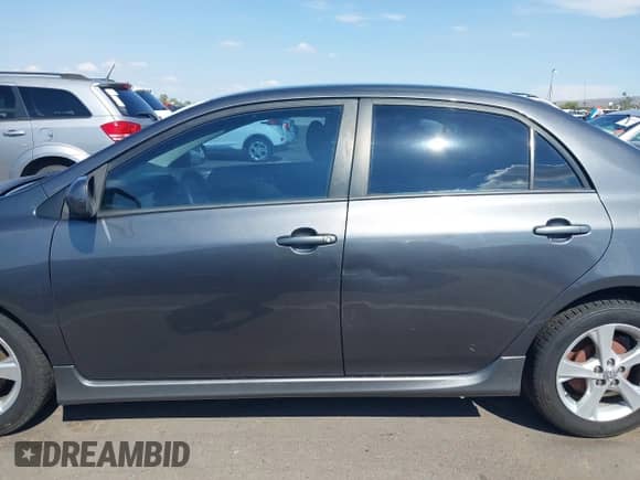 2011 Toyota Corolla S с VIN 2T1BU4EEXBC613289, выставлен на аукционе IAAI как лот 43089406 с пробегом 202 683 миль миль и . История ставок и продаж доступна на DreamBid. Изображение 14.
