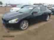 2013 Nissan Maxima SV z VIN 1N4AA5AP4DC803205, wystawiony jako IAAI lot #41714711 z przebiegiem 73 288 mil mil oraz . Historia ofert i sprzedaży dostępna na DreamBid. Obrazek 2.