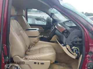 2007 Chevrolet Silverado 2500HD Work Truck z VIN 1GCHK29K07E512335, wystawiony jako IAAI lot #42687129 z przebiegiem 284 147 mil mil oraz . Historia ofert i sprzedaży dostępna na DreamBid. Obrazek 5.