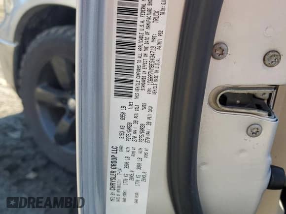 2014 Ram 1500 Laramie z VIN 1C6RR7VM8ES434719, wystawiony jako Copart lot #47923295 z przebiegiem 145 546 mil mil oraz Szkoda całkowita • Salvage title. Historia ofert i sprzedaży dostępna na DreamBid. Obrazek 12.