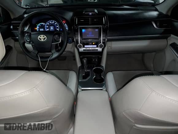 2012 Toyota Camry LE z VIN 4T1BD1FK0CU031950, wystawiony jako Copart lot #80570545 z przebiegiem 230 553 mil mil oraz Szkoda całkowita • Salvage title. Historia ofert i sprzedaży dostępna na DreamBid. Obrazek 8.