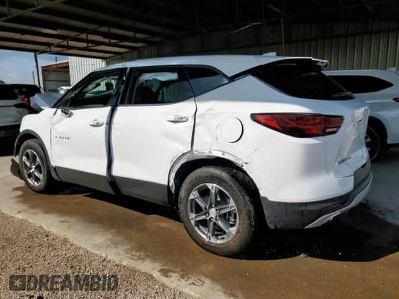 2025 Chevrolet Blazer LT with VIN 3GNKBHR49SS219016, listed as a Copart auction lot 68254085 with 5,694 mi miles and Non repairable. Bid and sale history available at DreamBid. Image 2.