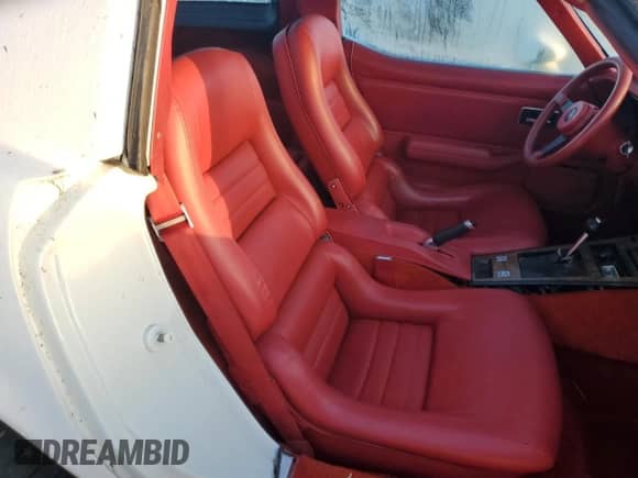 1980 Chevrolet Corvette с VIN 1Z878AS400028, выставлен на аукционе Copart как лот 77072034 с пробегом 50 820 миль миль и Списание • Salvage title. История ставок и продаж доступна на DreamBid. Изображение 10.
