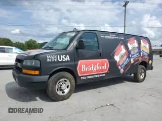 2019 Chevrolet Express Cargo с VIN 1GCWGBFP9K1140888, выставлен на аукционе Copart как лот 66743575 с пробегом 238 797 миль миль и Списание • Salvage title. История ставок и продаж доступна на DreamBid. Изображение 1.