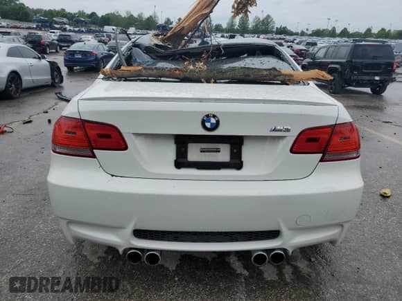 2009 BMW M3 с VIN WBSWD93569P362275, выставлен на аукционе Copart как лот 57961645 с пробегом 117 823 миль миль и Списание • Salvage title. История ставок и продаж доступна на DreamBid. Изображение 6.