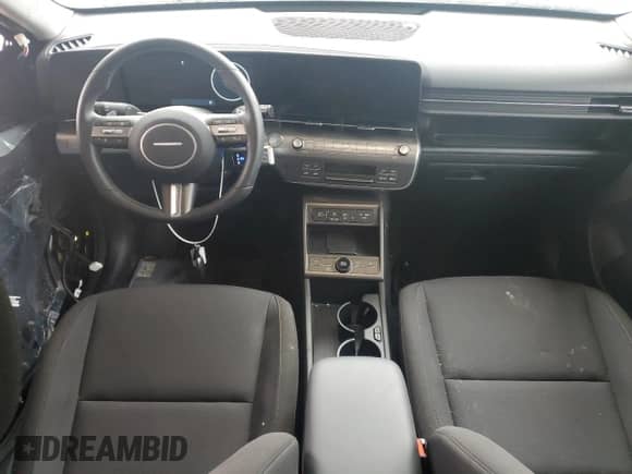 2025 Hyundai Kona SEL Convenience с VIN KM8HC3AB5SU207681, выставлен на аукционе Copart как лот 50725925 с пробегом 2 122 миль миль и Списание • Salvage title. История ставок и продаж доступна на DreamBid. Изображение 8.