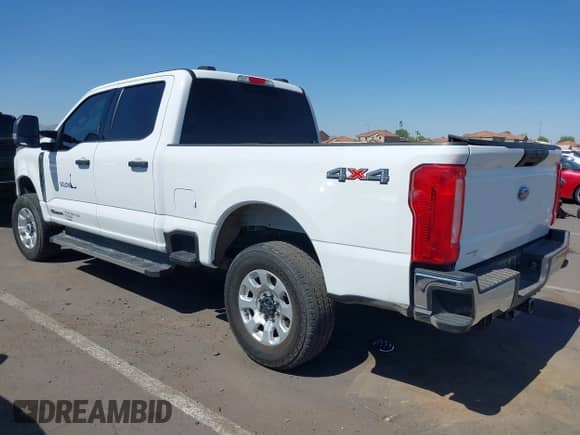 2023 Ford F-250 XL с VIN 1FT7W2BT2PEE13065, выставлен на аукционе IAAI как лот 42499481 с пробегом 21 948 миль миль и . История ставок и продаж доступна на DreamBid. Изображение 3.