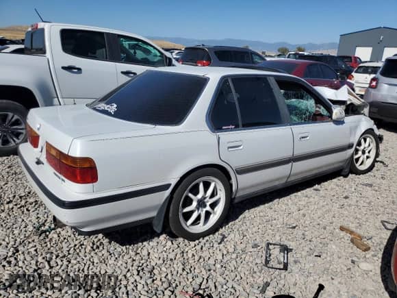 1990 Honda Accord EX z VIN JHMCB7564LC095189, wystawiony jako Copart lot #69300794 z przebiegiem 161 544 mil mil oraz Szkoda całkowita • Salvage title. Historia ofert i sprzedaży dostępna na DreamBid. Obrazek 3.