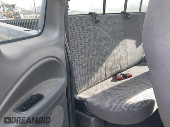 2001 Dodge 2500 с VIN 3B7KF23Z71G760467, выставлен на аукционе IAAI как лот 41686925 с пробегом 200 588 миль миль и . История ставок и продаж доступна на DreamBid. Изображение 8.