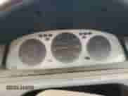 1993 Honda Civic z VIN 1HGEJ2149PL035582, wystawiony jako Copart lot #47945715 z przebiegiem 354 483 mil mil oraz Czysty tytuł • Clean title. Historia ofert i sprzedaży dostępna na DreamBid. Obrazek 9.